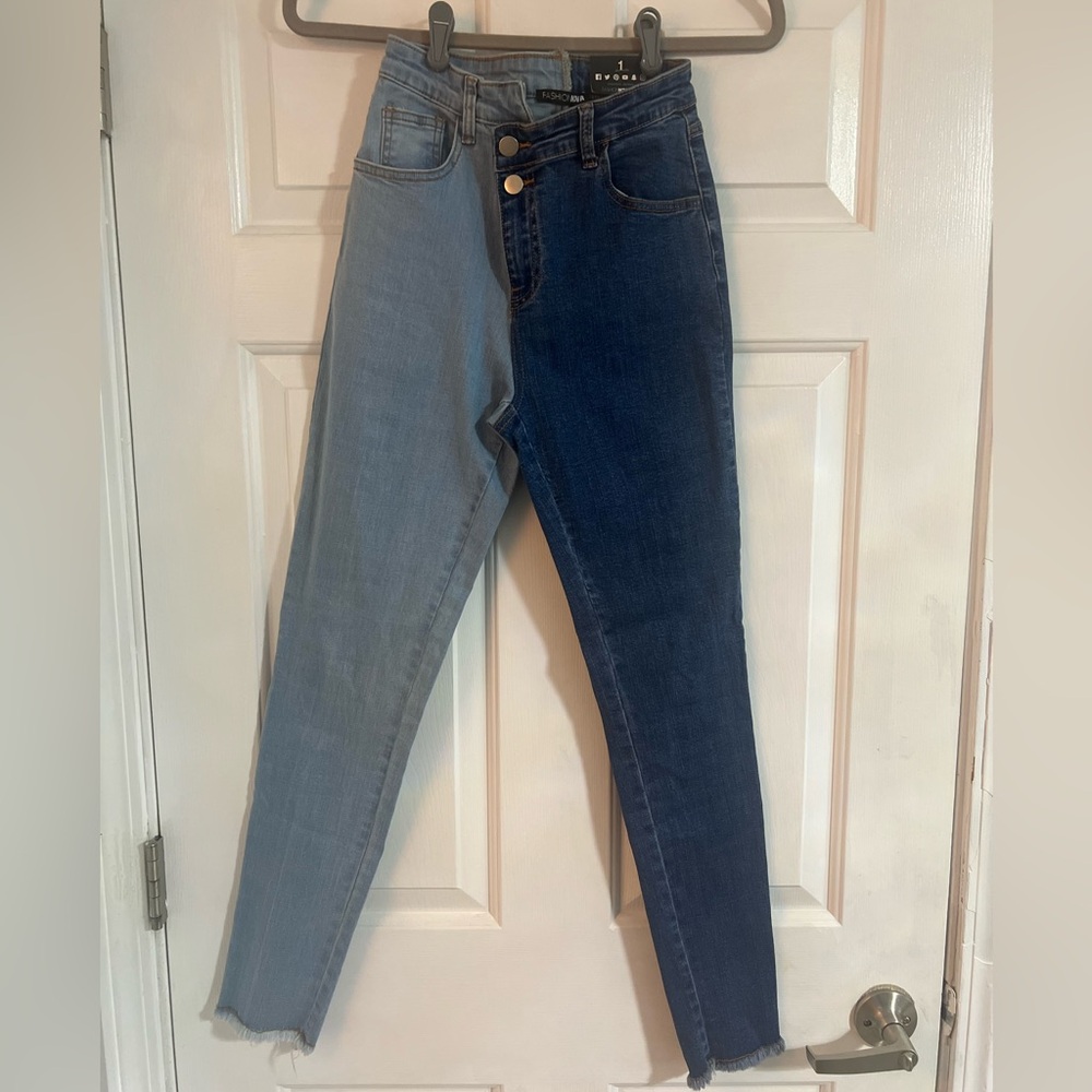 **Brand new** Fashion Nova Night and Day Two-tone crop skinny Jean, size 1.